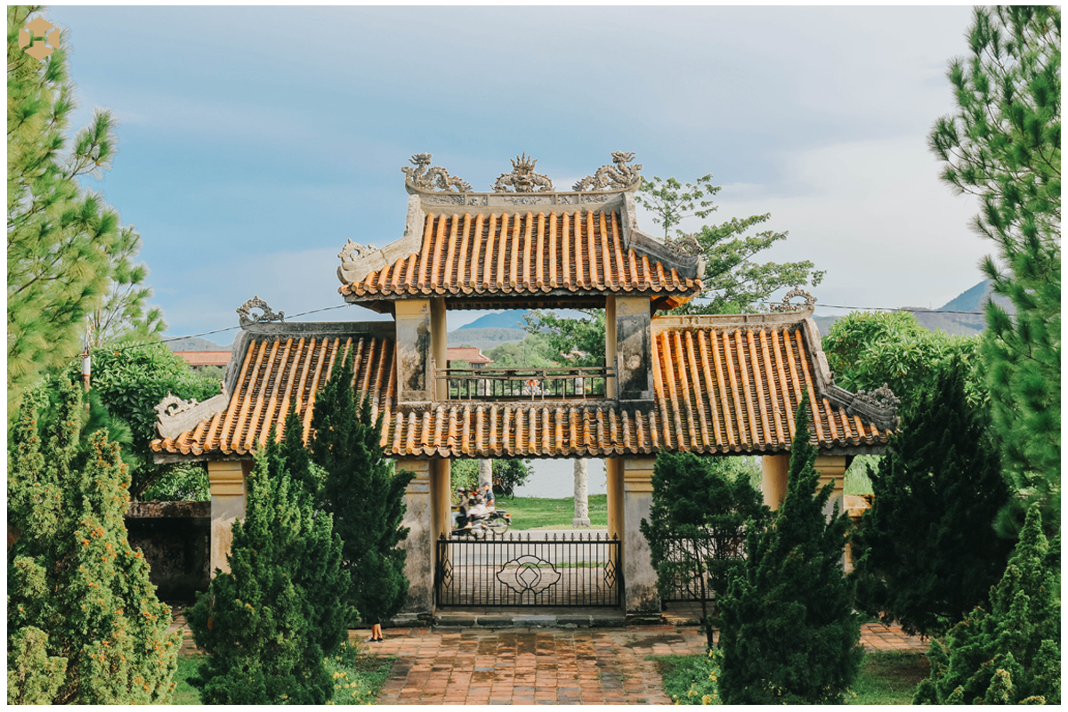Văn miếu Quốc Tử Giám - Vẻ đẹp cổ kính bị lãng quên ở Huế