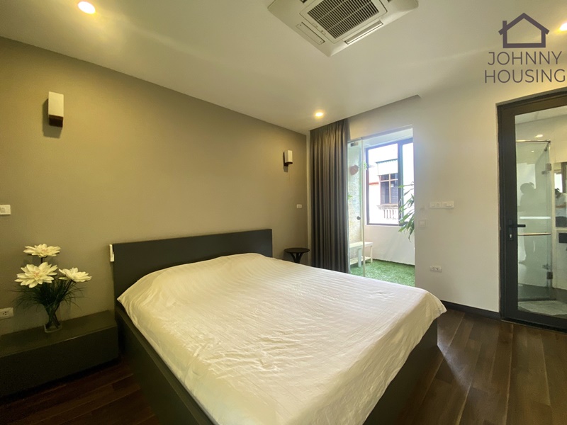 Bright 2 bedrooms apartment with balcony for rent in central Tay Ho, Hanoi ID 0045