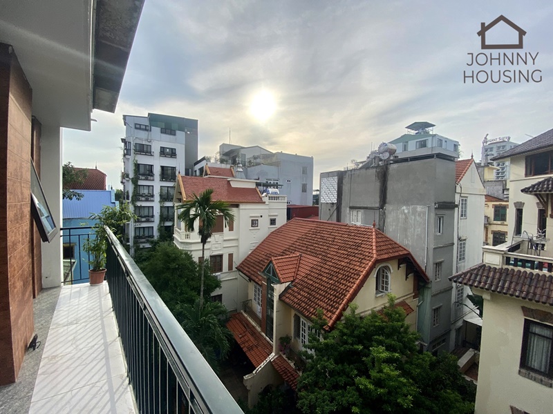 Bright 2 bedrooms apartment with balcony for rent in central Tay Ho, Hanoi ID 0045