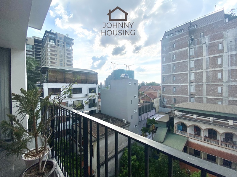 Bright and airy 2 bedrooms apartment for rent on Dang Thai Mai, Tay Ho ID 0046