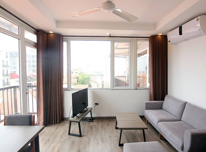 High floor one bedroom with balcony for rent on To Ngoc Van, Tay Ho ID 0047