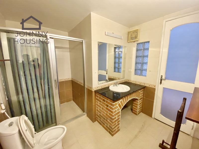 Spacious 2 bedroom apartment on Tu Hoa ID 0048