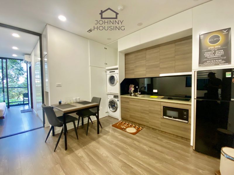 Modern 1 bedroom apartment with balcony for rent on Trinh Cong Son, Tay Ho, Hanoi ID 0049