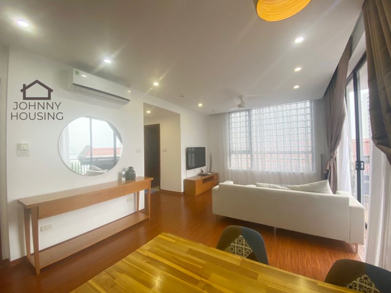 Modern bright 2 bedroom apartment on Xuan Dieu ID 0050