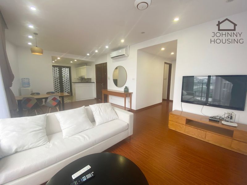 Modern bright 2 bedroom apartment on Xuan Dieu ID 0050