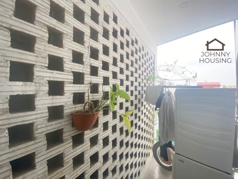 Modern bright 2 bedroom apartment on Xuan Dieu ID 0050