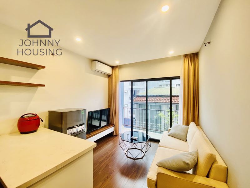 Cozy 1 bedroom apartment with a rooftop on Tu Hoa ID 0051