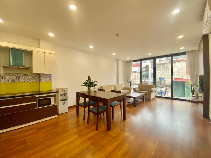 Spacious 2 bedroom apartment with big balcony on Xuan Dieu ID 0052