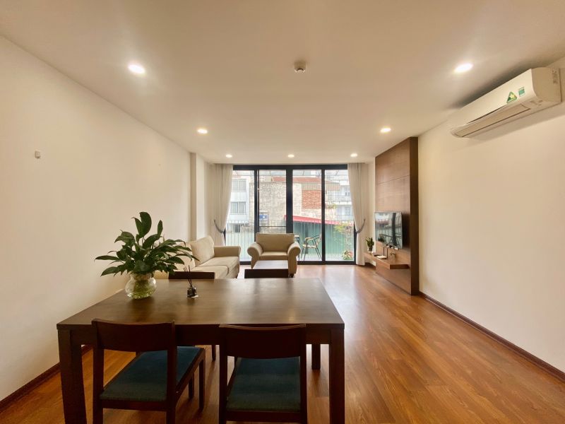 Spacious 2 bedroom apartment with big balcony on Xuan Dieu ID 0052