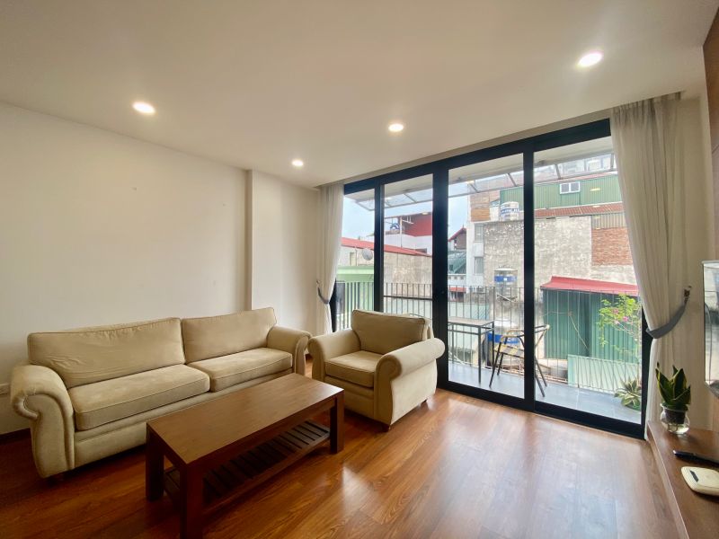 Spacious 2 bedroom apartment with big balcony on Xuan Dieu ID 0052