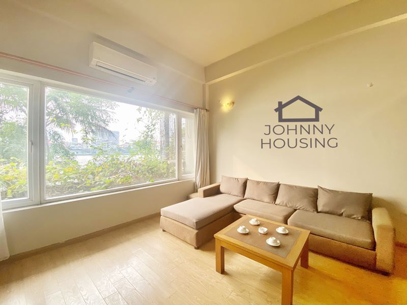 Cozy and bright 2 bedroom apartment with big glass windows on Tu Hoa ID 0059