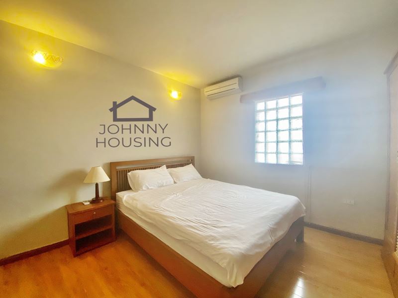 Cozy and bright 2 bedroom apartment with big glass windows on Tu Hoa ID 0059