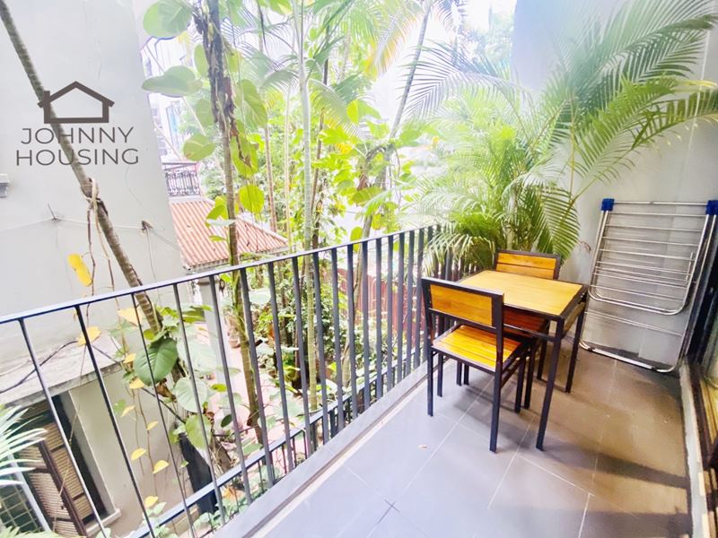 Nice 1 bedroom apartment with character on Tu Hoa ID 0061