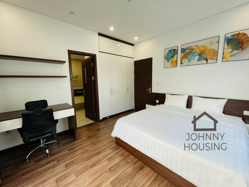 Modern brand new 2 bedroom apartment on Trinh Cong Son ID 0062