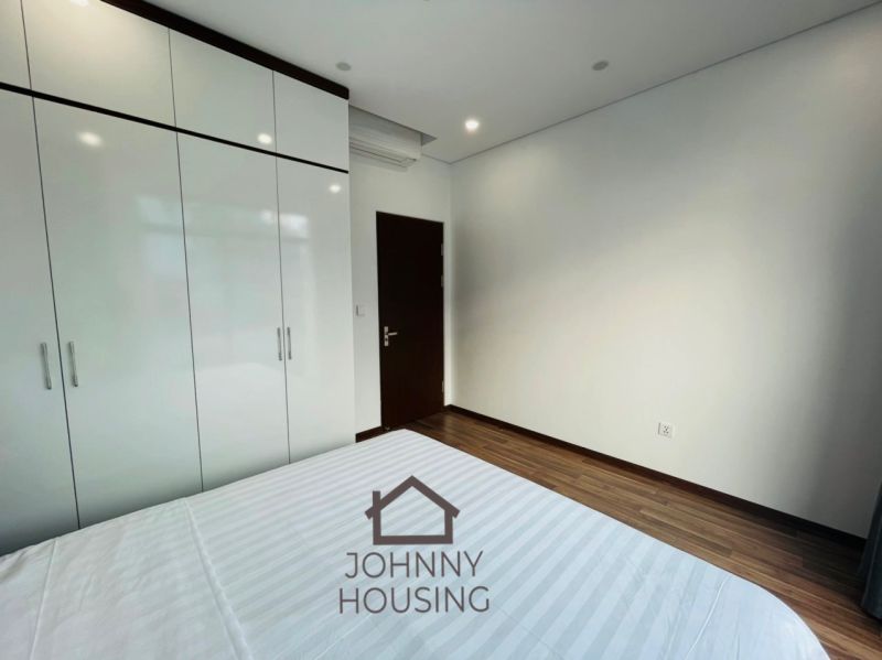 Modern brand new 2 bedroom apartment on Trinh Cong Son ID 0062