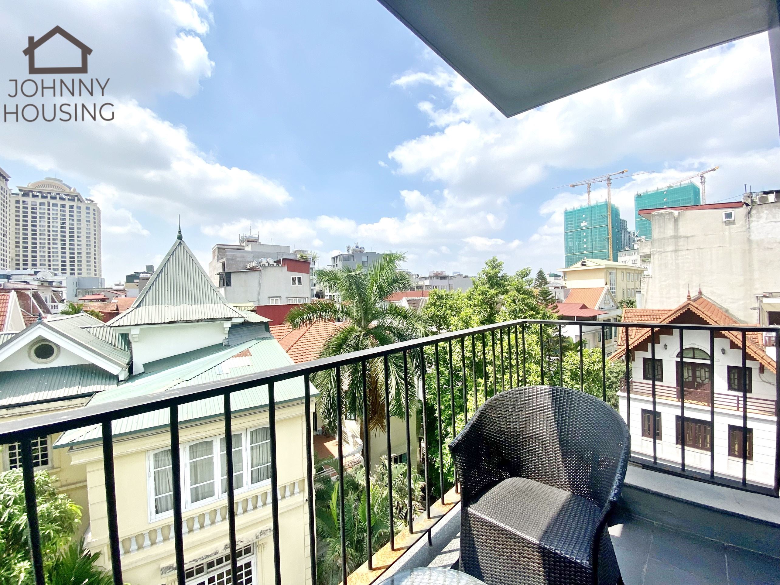 Modern 3 Bedroom Apartment on To Ngoc Van street