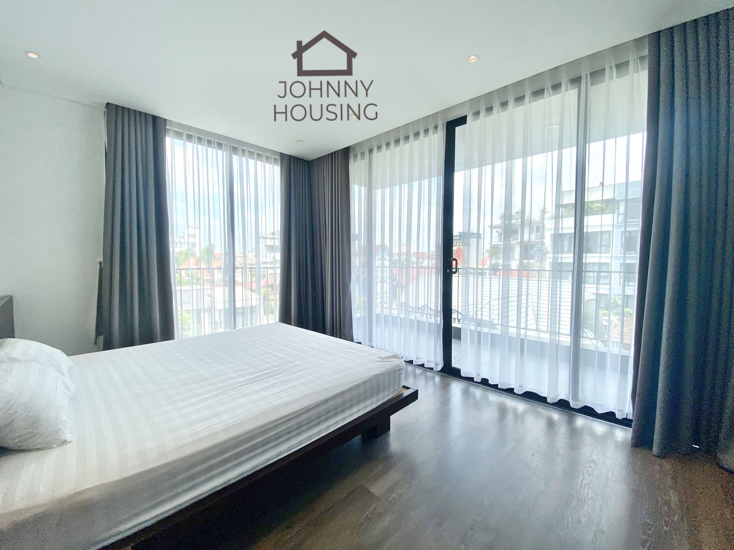 Modern 3 Bedroom Apartment on To Ngoc Van street