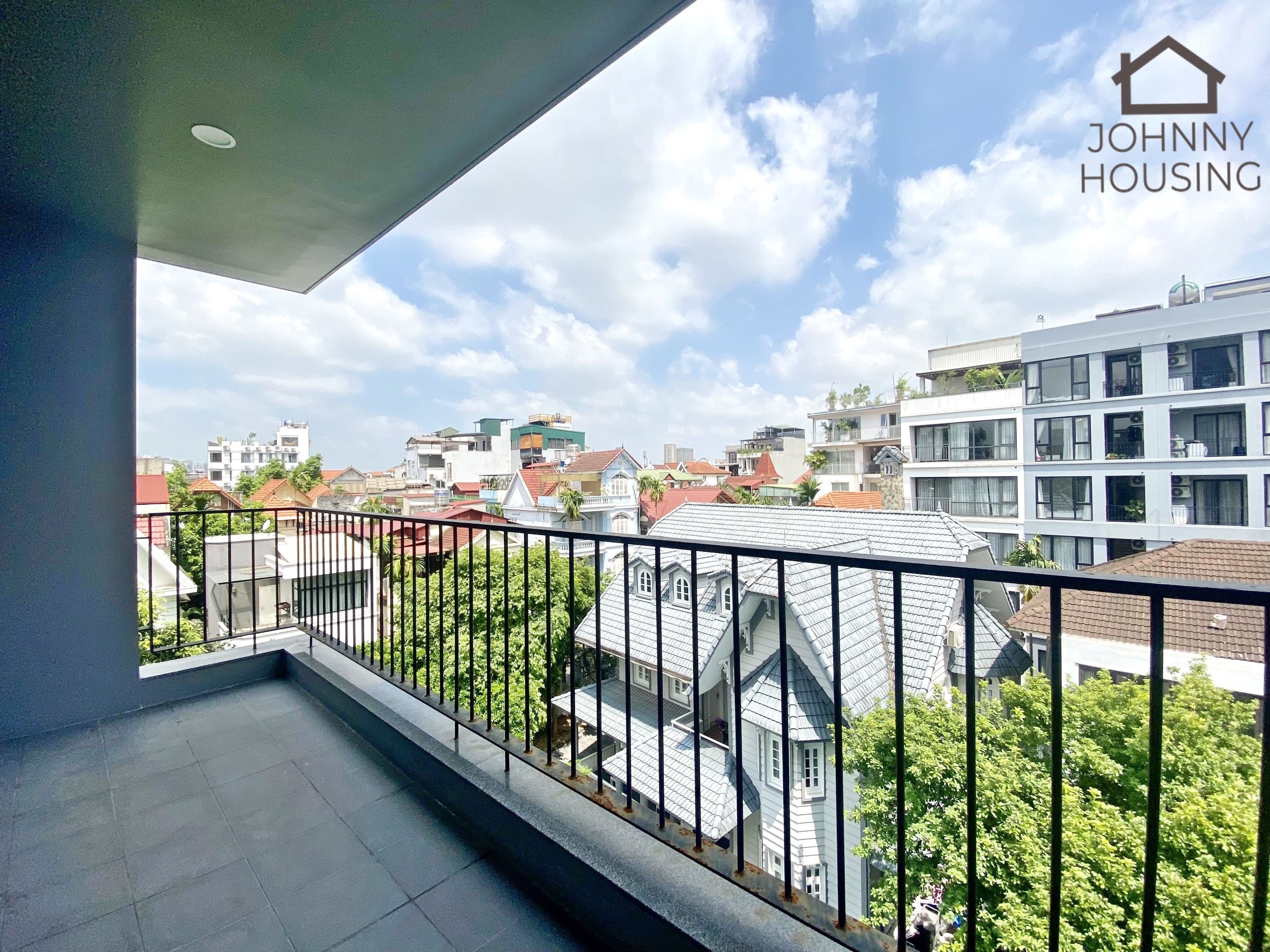 Modern 3 Bedroom Apartment on To Ngoc Van street