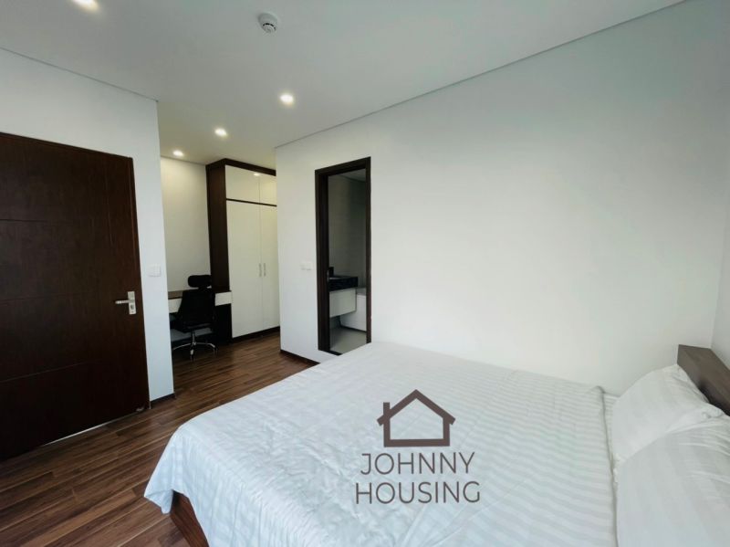 Modern brand new 2 bedroom apartment with rooftop and big balcony on Trinh Cong Son ID 0065