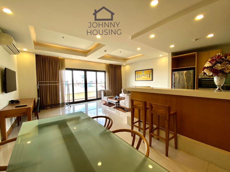 Gorgeous modern 2 bedroom apartment with large balcony and greenery view on Trinh Cong Son ID 0067