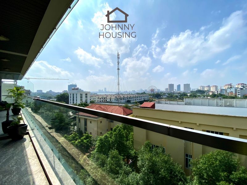 Gorgeous modern 2 bedroom apartment with large balcony and greenery view on Trinh Cong Son ID 0067