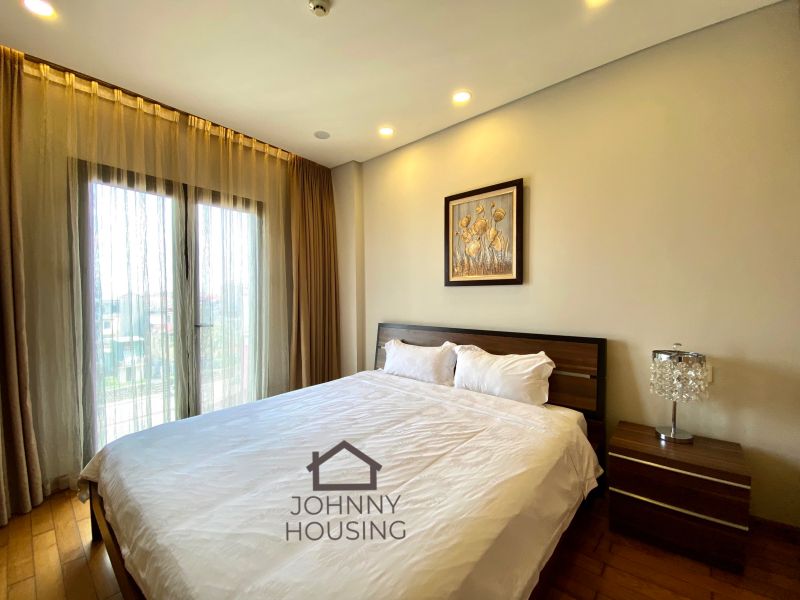 Gorgeous modern 2 bedroom apartment with large balcony and greenery view on Trinh Cong Son ID 0067