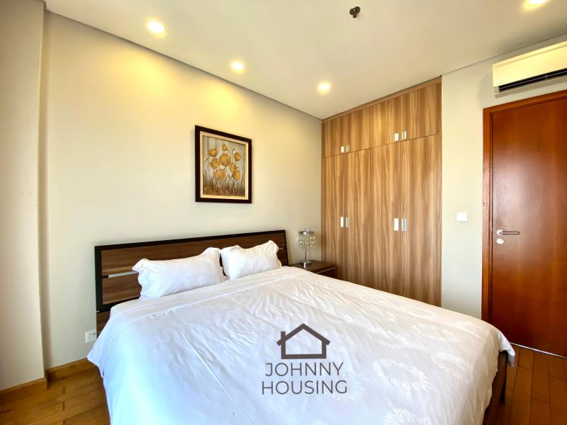 Gorgeous modern 2 bedroom apartment with large balcony and greenery view on Trinh Cong Son ID 0067