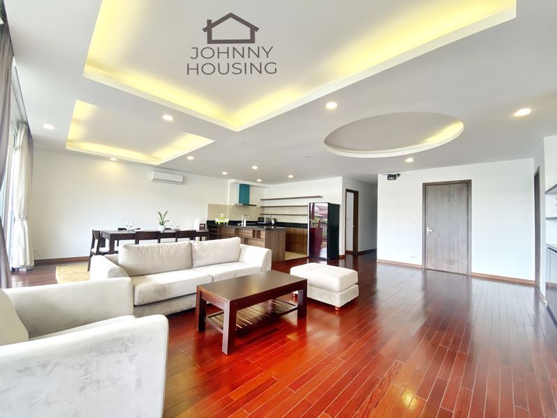 Bright and spacious 3 bedroom apartment with a big balcony on Tu Hoa ID 0070