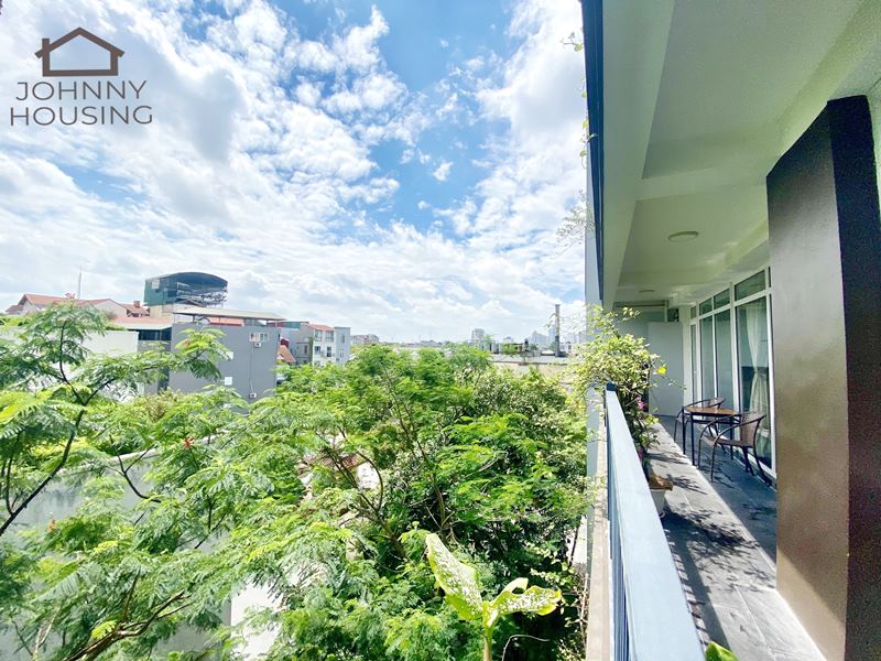 Bright and spacious 3 bedroom apartment with a big balcony on Tu Hoa ID 0070