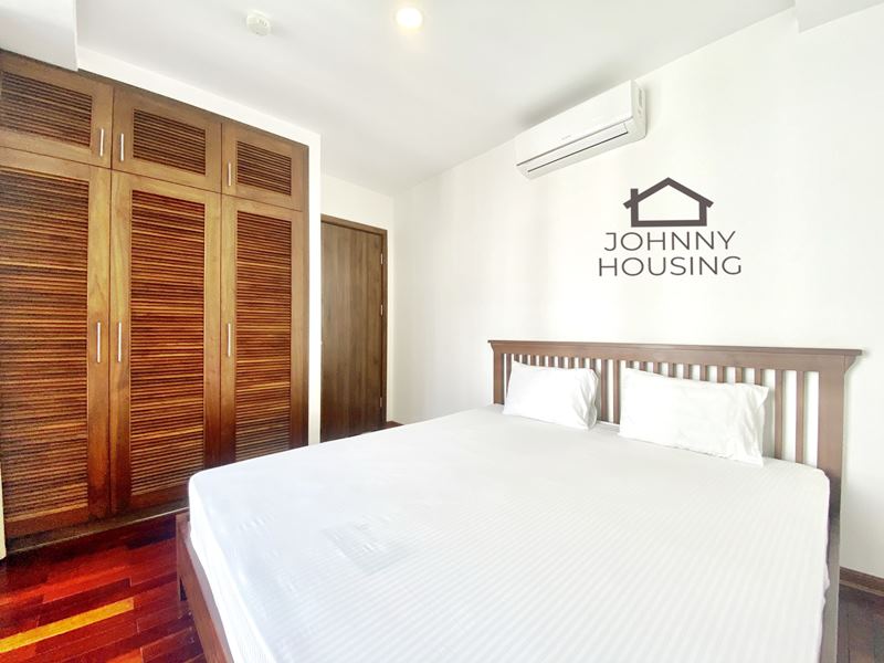 Bright and spacious 3 bedroom apartment with a big balcony on Tu Hoa ID 0070