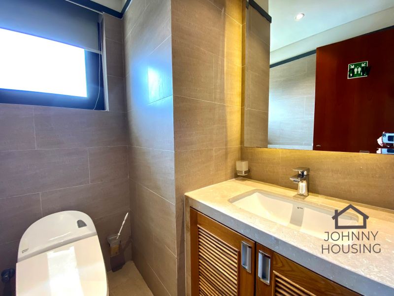 Gorgeous duplex 3 bedroom apartment on Trinh Cong Son with big terrace ID 0075