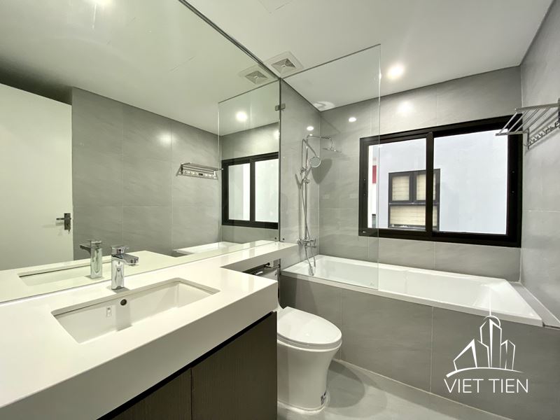 Modern One Bedroom Apartment on To Ngoc Van street ID 0076