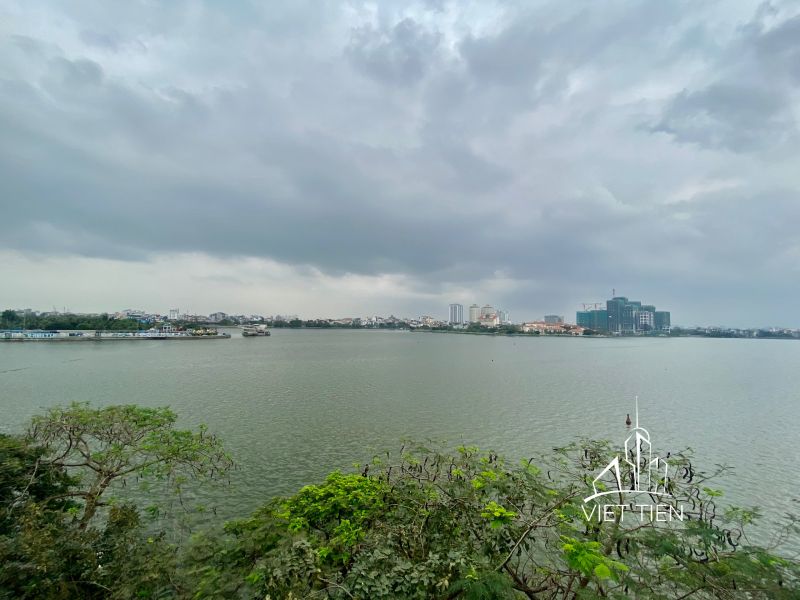 Lake view 2 bedroom apt with big balcony on Nhat Chieu ID 0078