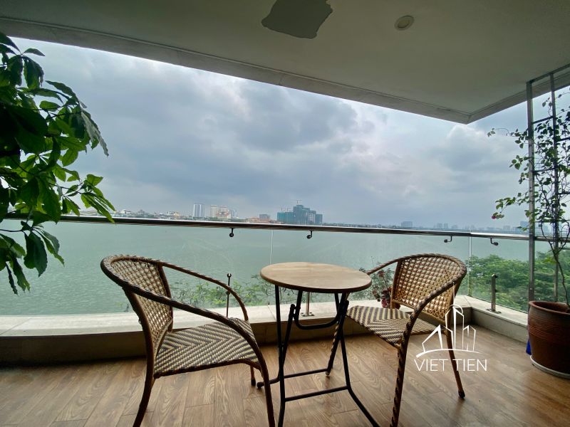 Lake view 2 bedroom apt with big balcony on Nhat Chieu ID 0078