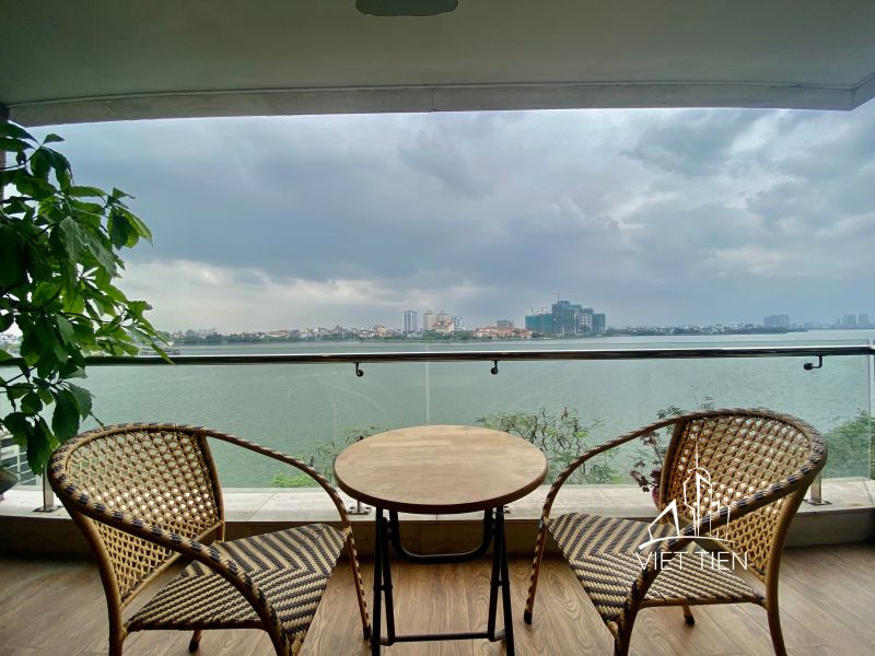 Lake view 2 bedroom apt with big balcony on Nhat Chieu ID 0078