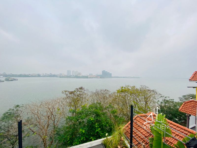 Rooftop 1 bedroom apartment on Nhat Chieu with big balcony and lake view ID 0080