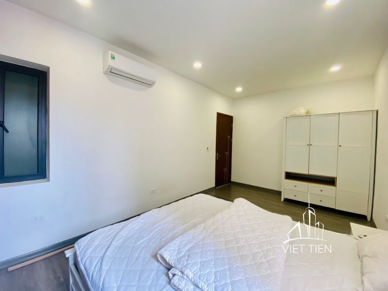 Rooftop 1 bedroom apartment on Nhat Chieu with big balcony and lake view ID 0080