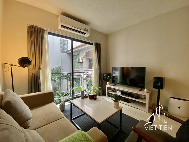 Cozy 2 bedrooms apartment on Dang Thai Mai Street ID 0087