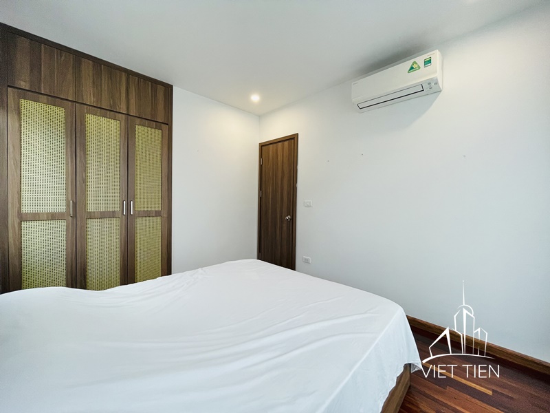 Lake view duplex 3 bedrooms apartment on Dang Thai Mai Street ID 0091