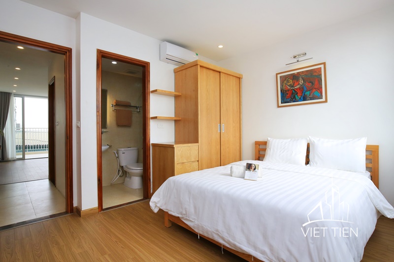 Lake view 2 bedrooms apartment on Dang Thai Mai Street ID 0092