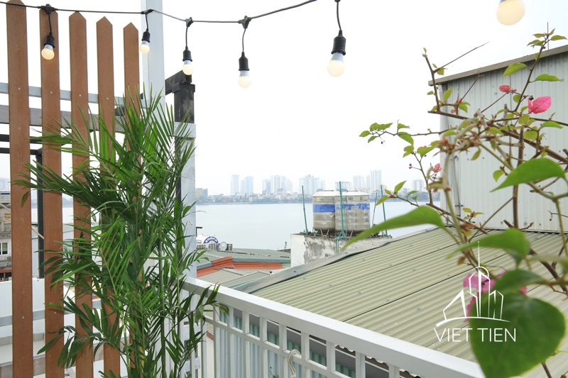 Lake view 2 bedrooms apartment on Dang Thai Mai Street ID 0092