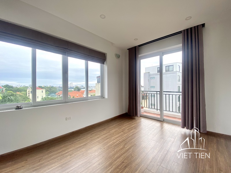 Open view 3 bedrooms apartment on Dang Thai Mai Street ID 0094