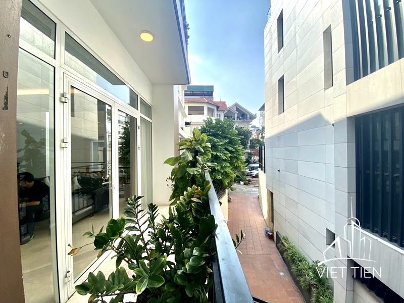 Gorgeous 4 bedrooms house with swimming pool on Dang Thai Mai Street ID 0103