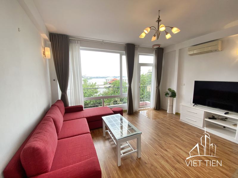 Nice spacious 1 bedroom apartment with a great lake view on Tu Hoa ID 0104