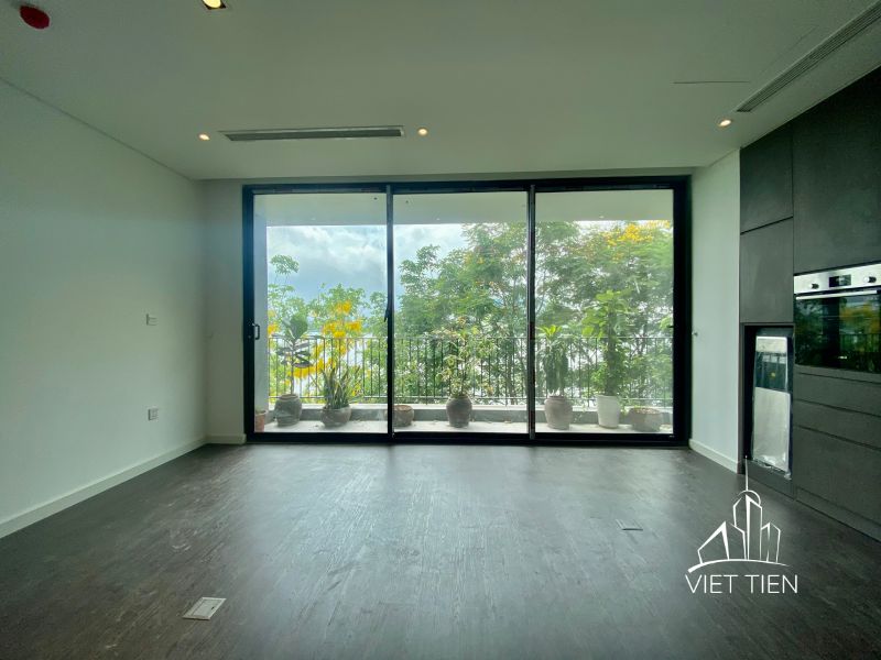 Spacious modern 2 bedroom with big balcony on Nhat Chieu ID 0107