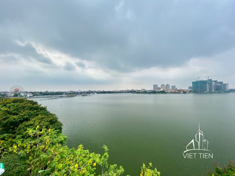 Duplex spacious lake view 3 bedroom apartment with large balcony on Nhat Chieu ID 0108