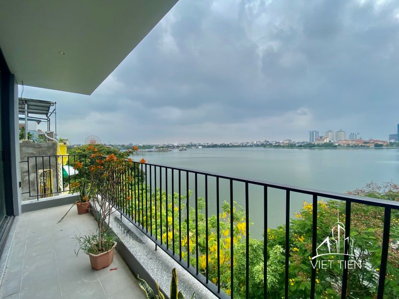 Duplex spacious lake view 3 bedroom apartment with large balcony on Nhat Chieu ID 0108