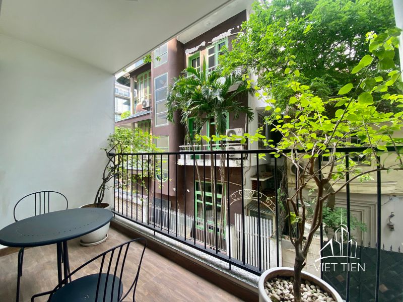 Cozy modern 2 bedroom apartment with big balcony for rent on Tay Ho ID 0121