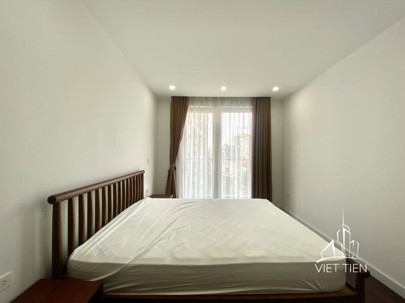 Spacious bright 4 bedroom apartment with big balcony for rent in Tay Ho ID 0122