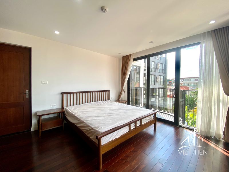 Spacious bright 4 bedroom apartment with big balcony for rent in Tay Ho ID 0122